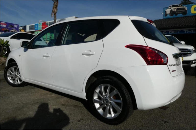 2015 Nissan Pulsar C12 Series 2 ST White Continuous Variable Hatchback62933712663042113