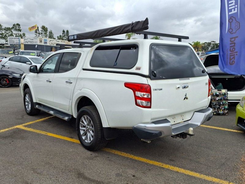 2016 Mitsubishi Triton MQ MY16 GLX Club Cab White 6 Speed Manual Cab Chassis62935689436161114