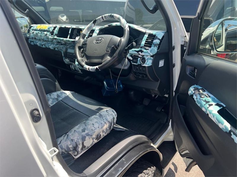 2019 Toyota HiAce TOYOTA HIACE 2019 White Automatic62933710976258114