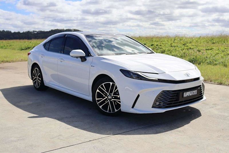 2024 Toyota Camry Axvh80R SL Glacier White Automatic Selespeed Sedan629366595091211128