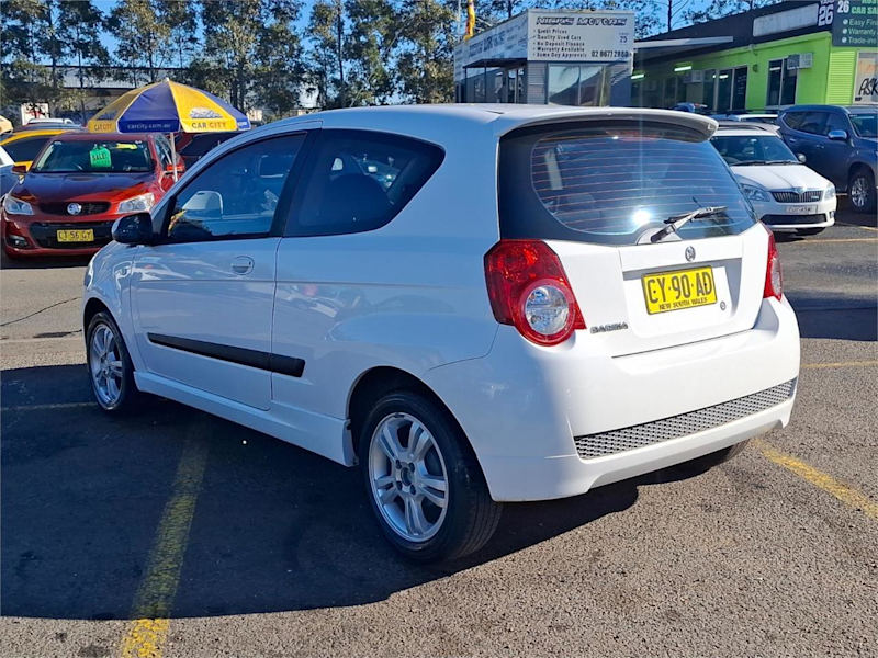 2010 Holden Barina TK MY10 White 5 Speed Manual Hatchback62936662746754114