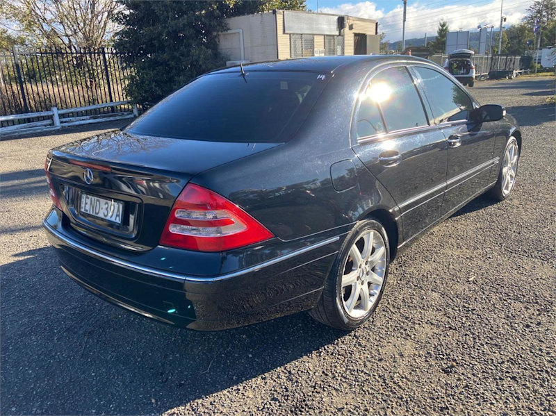 2003 Mercedes-Benz C-Class W203 MY2003 C200 Kompressor Classic Black 5 Speed Sports Automatic Sedan62936663402370114