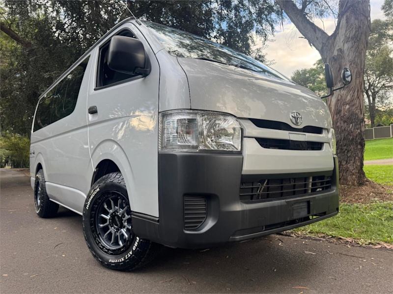 2020 Toyota HiAce GDH206R MY20 UPGRADE 2020 DX-GL 4WD 6 Seater 4WD 6 Seater Silver Automatic62935692466818111