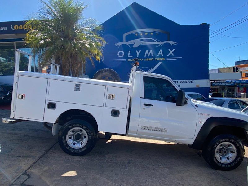 2010 NISSAN PATROL DX (4x4) with 3 years Extended Warranty and 3 months NSW registration62882735222914110