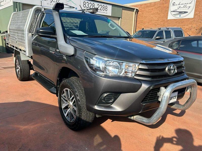 2017 Toyota Hilux GUN126R MY17 SR (4x4) Grey 6 Speed Manual Cab Chassis629347061388811123
