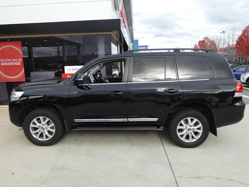 2020 Toyota Landcruiser VDJ200R LC200 Sahara (4x4) Eclipse Black 6 Speed Automatic Wagon62938582434305112