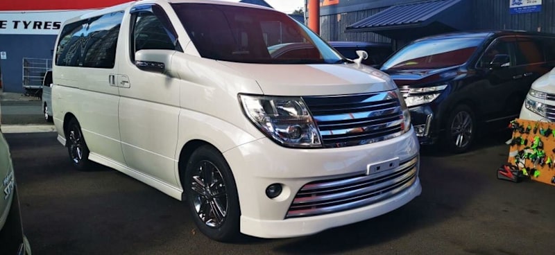 2008 Nissan Elgrand E51 Highway Star White Automatic People Mover62882737669250110