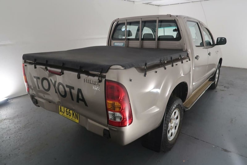 2006 Toyota Hilux GGN25R MY05 SR Bronze 5 Speed Automatic Utility62882764457090114