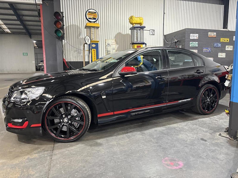 2017 Holden Commodore VF II MY17 SS-V Redline Motorsport Edt Black 6 Speed Manual Sedan62938584211073111