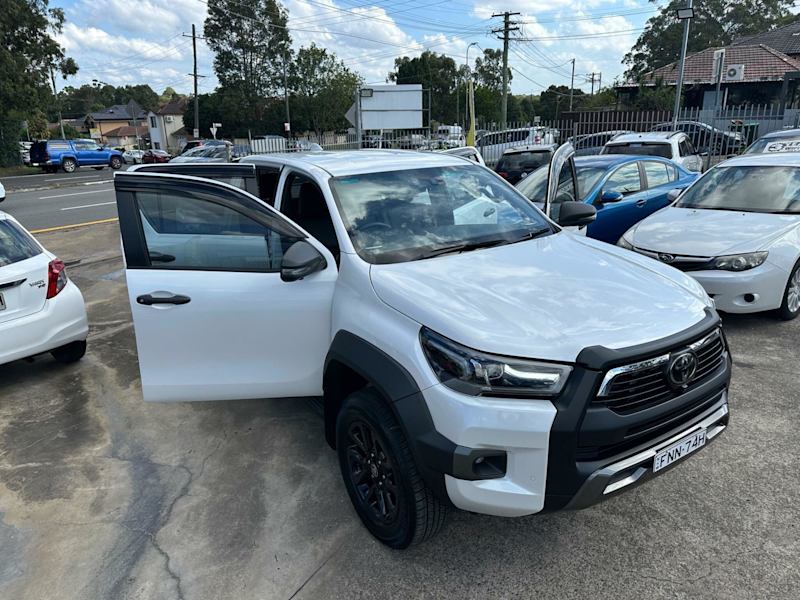 2023 Toyota Hilux ROGUE (4x4) 6 SPEAKER GUN126R White Automatic Dual Cab Pick-up62934704180995112
