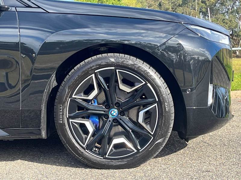2022 BMW IX I20 xDrive40 Sport Black Sapphire 1 Speed Automatic Wagon62934702439170112