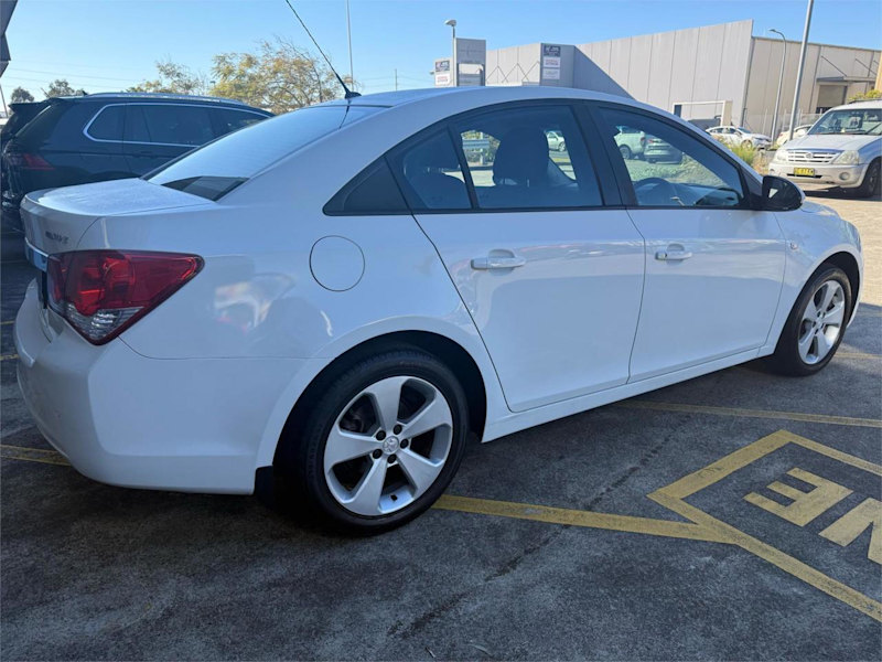 2012 Holden Cruze JH MY12 CD White 6 Speed Automatic Sedan62934703796866113