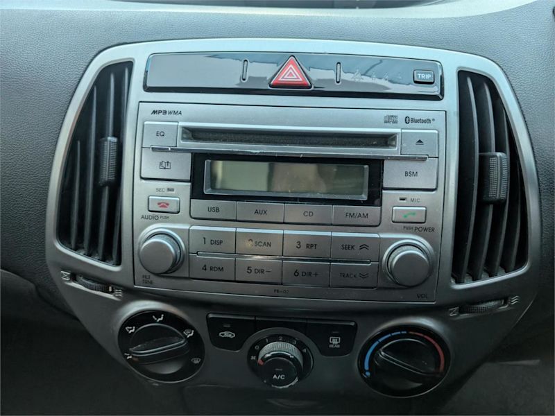 2014 Hyundai i20 PB MY14 Active White 4 Speed Automatic Hatchback62935682773122113