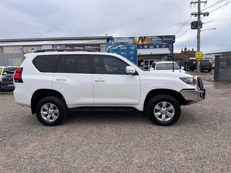 2017 Toyota Landcruiser Prado GDJ150R MY16 GXL (4x4) White 6 Speed Automatic Wagon62935690372610111