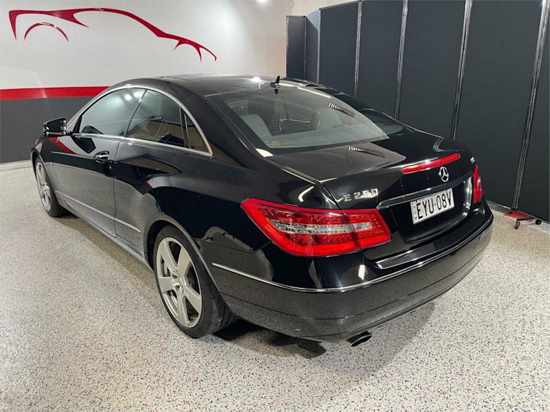 2011 Mercedes-Benz E250 207 MY11 CGI Elegance Black 5 Speed Automatic Coupe62935690682113114