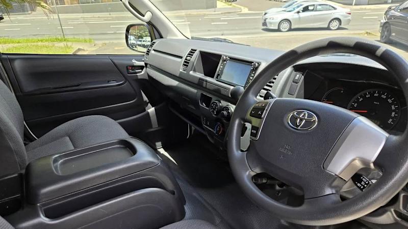2018 Toyota HiAce TRH223R Commuter High Roof Super LWB White 6 Speed Automatic Bus62933714767363114