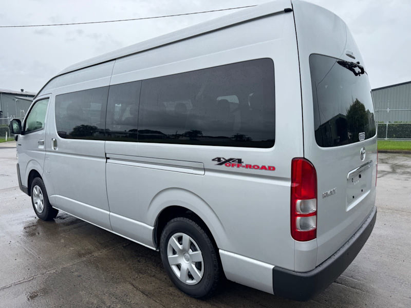 2024 4WD BUS, 14-seater! TOYOTA HIACE SLWB brand new!! Choice of four!62935682983171112