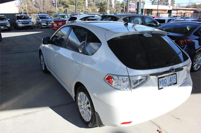 2009 Subaru Impreza MY09 R (AWD) White 5 Speed Manual Hatchback62936656052611113