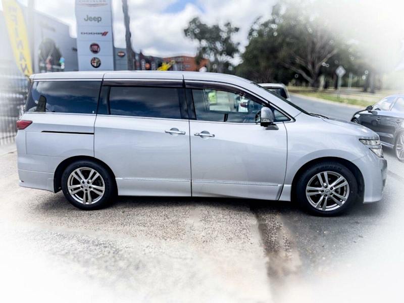 2010 Nissan Elgrand PE52 HIGHWAY STAR 350 Silver Automatic Wagon62935687665921114