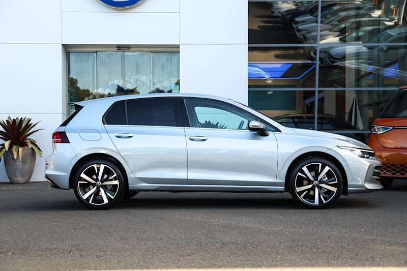 2025 Volkswagen Golf 8.5 MY25 110TSI Style Oyster Silver 8 Speed Sports Automatic Hatchback62882737068545112