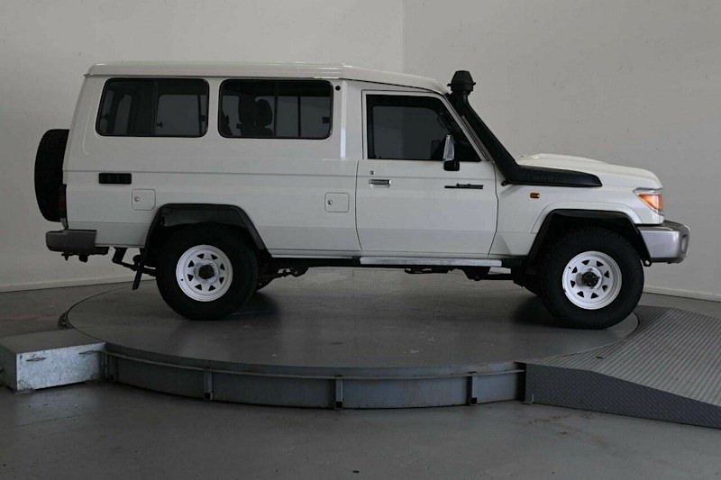2021 Toyota Landcruiser VDJ78R GXL Troopcarrier French Vanilla Manual Wagon62882737744002113