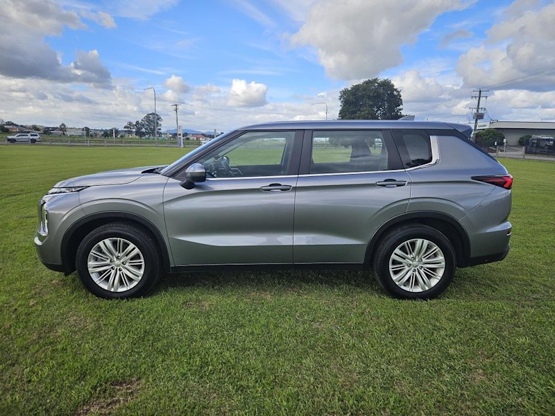 2023 Mitsubishi Outlander ZM MY23 ES 2WD Grey 8 Speed Constant Variable Wagon62935687888387113