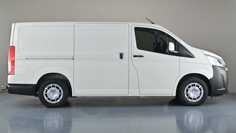 TOYOTA HIACE LWB 201962933710873090112