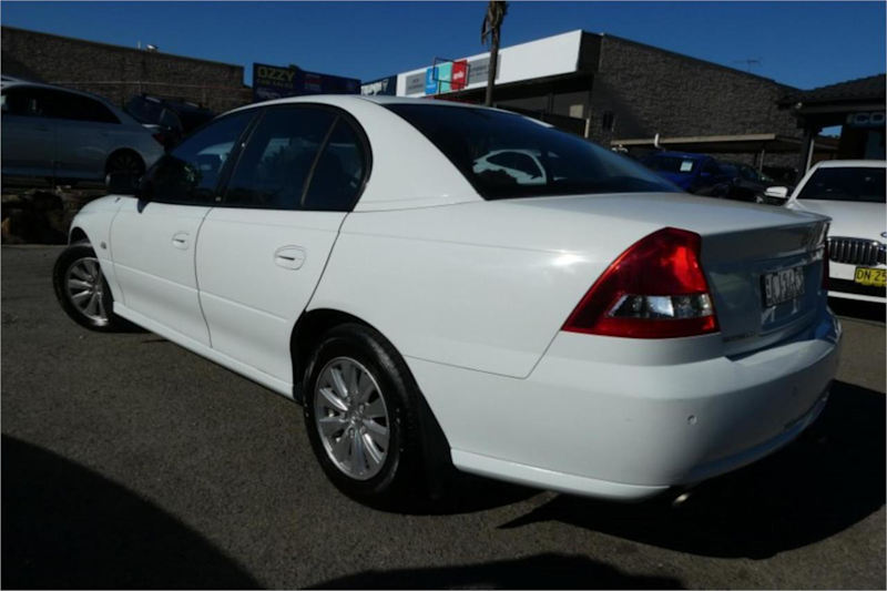 2006 Holden Commodore VZ Acclaim White 4 Speed Automatic Sedan62885349193091112