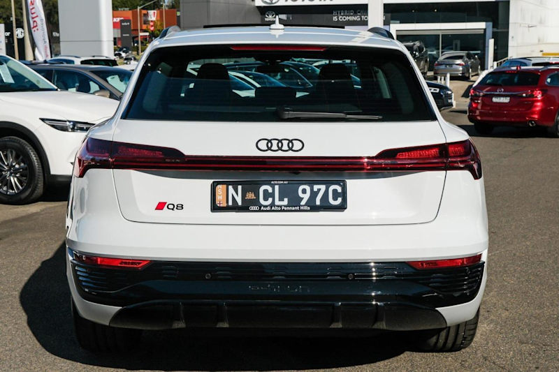 2024 Audi Q8 E-Tron GE MY24 55 e-quattro Launch Edition White 1 Speed Reduction Gear Wagon62933708886529112