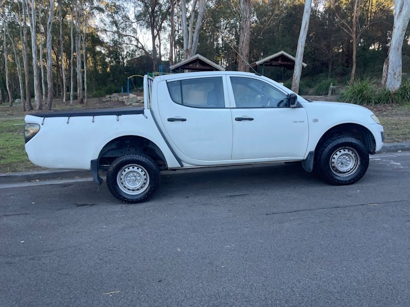 2011 MITSUBISHI TRITON GLX MANUAL UTE 62885349551106111