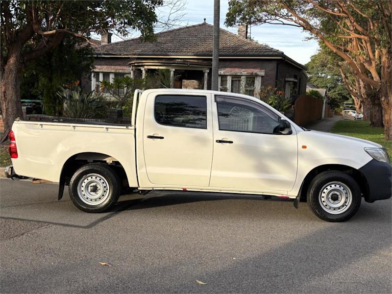2014 Toyota Hilux TGN16R MY14 Workmate White 4 Speed Automatic Dual Cab Pick-up62937625355267111