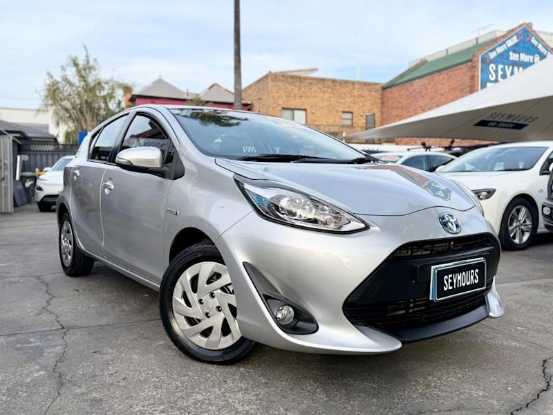 2019 Toyota Prius c HYBRID NHP10R Silver Continuous Variable Hatchback62935686313603110
