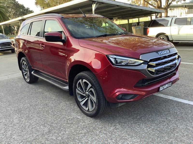 2022 Isuzu MU-X RJ MY23 LS-T Rev-Tronic Magnetic Red 6 Speed Sports Automatic Wagon62935683712898110