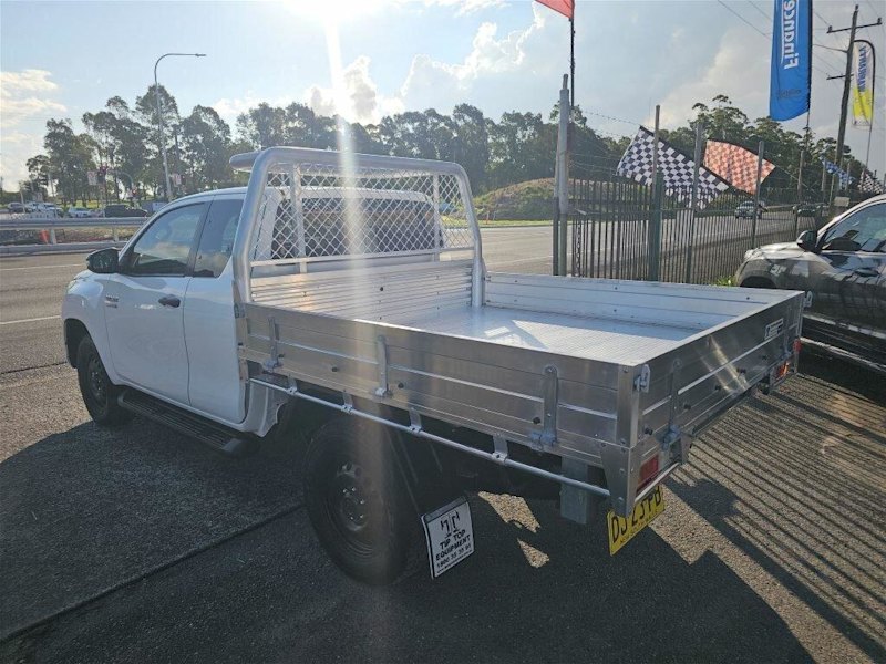 2018 Toyota Hilux GUN126R MY17 SR (4x4) White 6 Speed Manual X Cab Cab Chassis62938582926209111