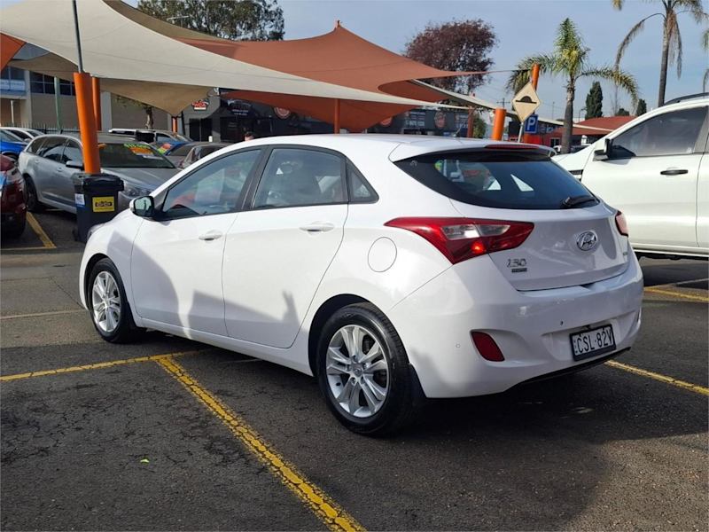 2013 Hyundai i30 GD2 MY14 Trophy White 6 Speed Sports Automatic Hatchback62935688241410114