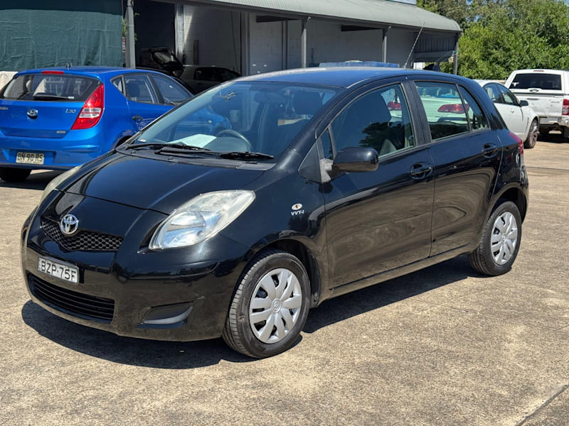 2011 TOYOTA YARIS YR62936663408386112