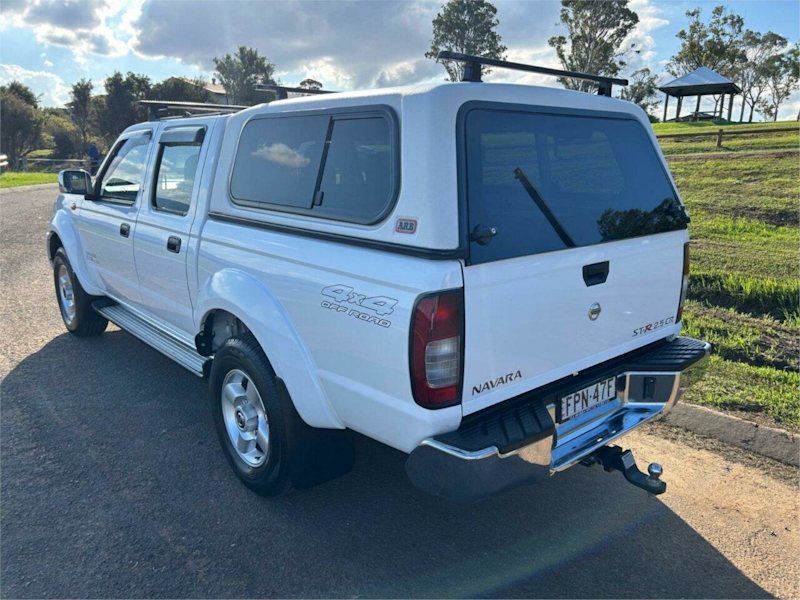 2014 Nissan Navara D22 Series 5 ST-R (4x4) White 5 Speed Manual Dual Cab Pick-up62882737950851114