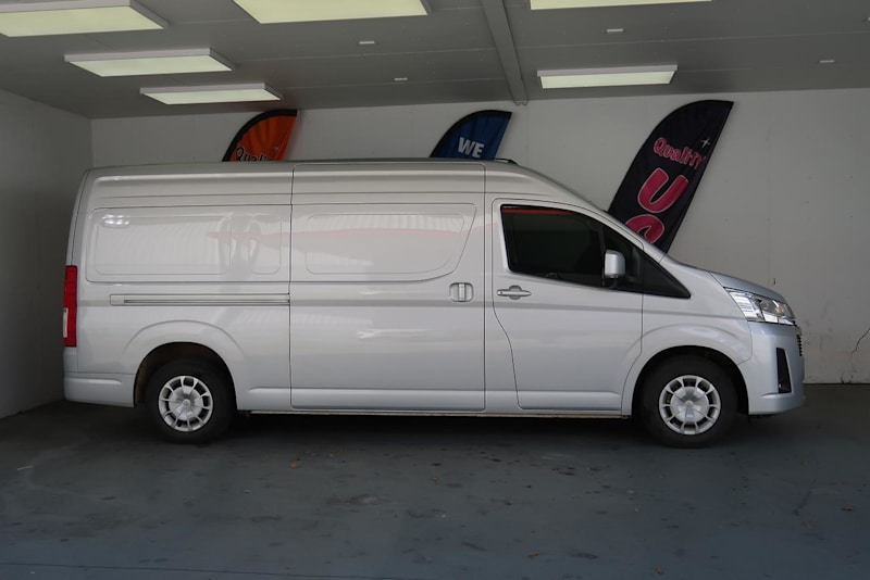 2021 Toyota HiAce Quicksilver Van62935686376705111