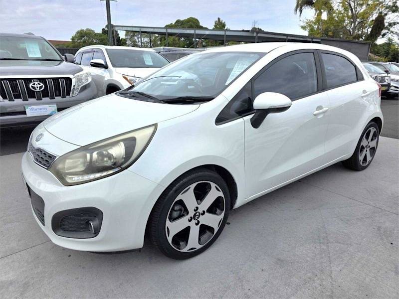 2012 Kia Rio UB MY12 SLi White 6 Speed Sports Automatic Hatchback62933710345857112