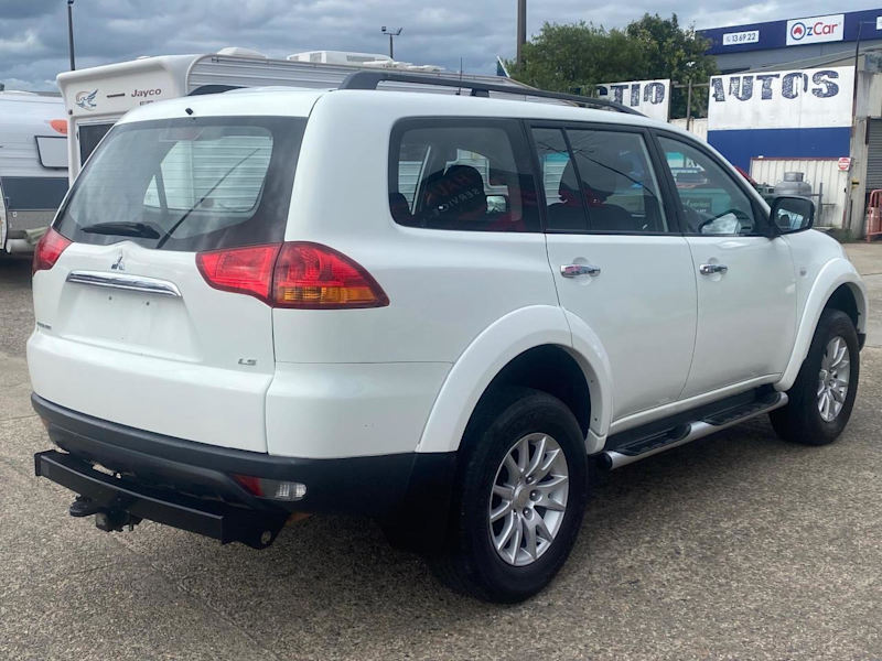 2010 Mitsubishi Challenger PB (KH) MY10 LS White 5 Speed Sports Automatic Wagon62932712857602113