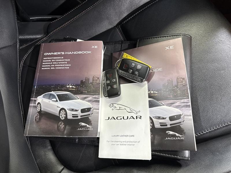 2016 Jaguar XE Prestige Black 8 Speed Automatic Sedan62882737193859113