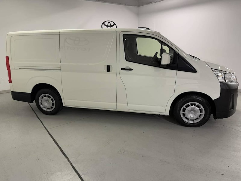 2020 Toyota HiAce LWB French Vanilla Automatic Van62885350208513113