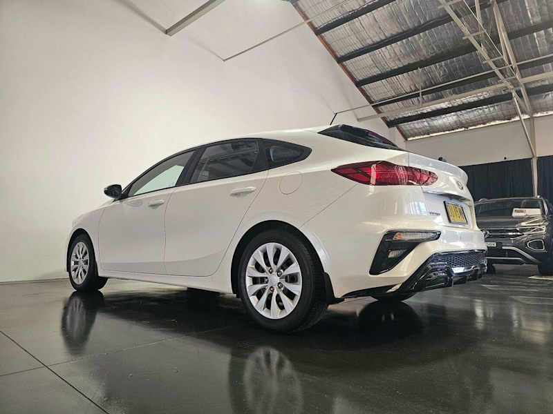 2019 Kia Cerato BD MY20 S Hatchback 5dr Spts Auto 6sp 2.0i with Saftey Packa White Pearl Automatic62882768336259112