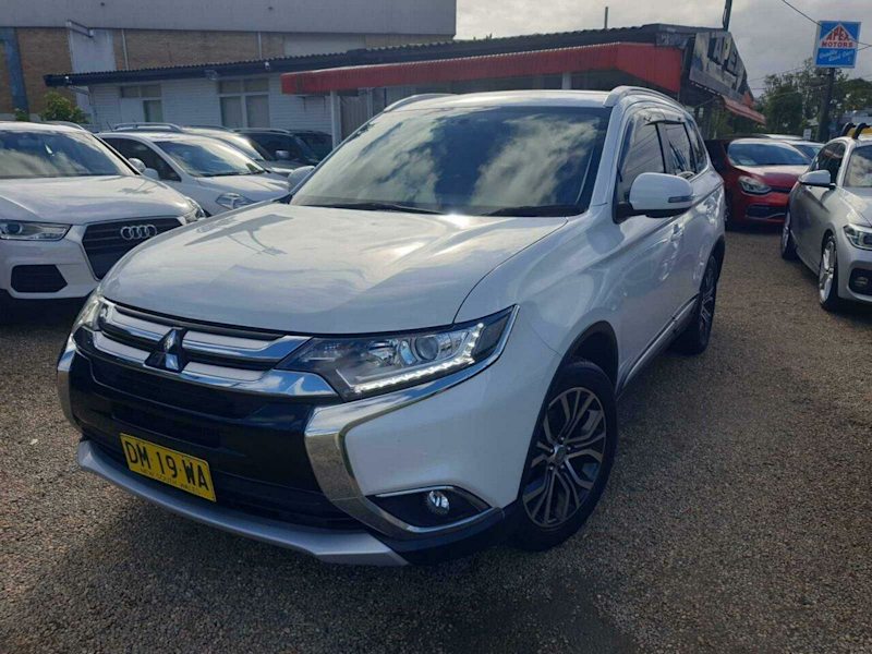 2017 Mitsubishi Outlander ZK MY17 LS (4x2) 7 SEATS White Continuous Variable Wagon62932712546817116