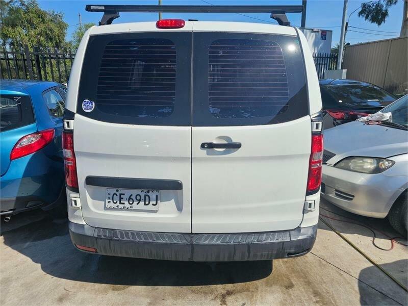 2010 Hyundai iLOAD TQ White 5 Speed Manual Van62935690194435114