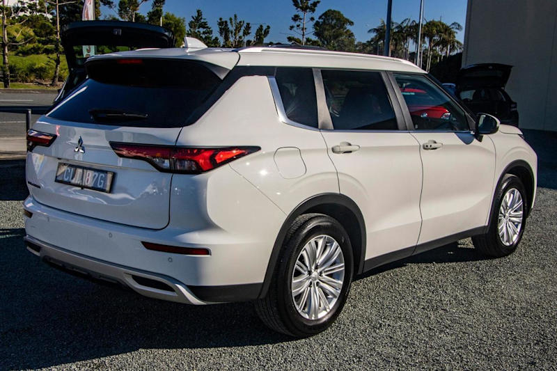 2021 Mitsubishi Outlander ZM MY22 LS 2WD White 8 Speed Constant Variable Wagon62882772216194113