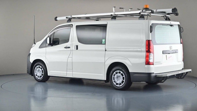 TOYOTA HIACE LWB 201962882727381507113