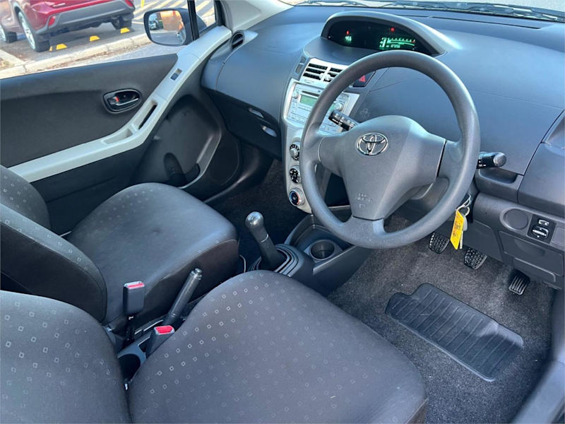 2007 Toyota Yaris NCP90R YR Black 5 Speed Manual Hatchback62935686338945114