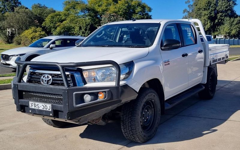 2019 Toyota Hilux (No Series) SR Glacier White 6 Speed Manual Dual Cab Chassis62935685835010112