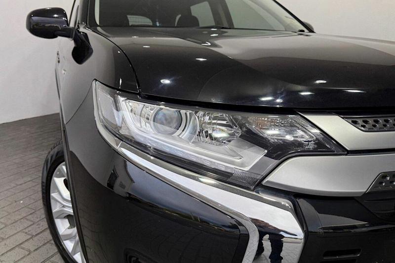 2020 Mitsubishi Outlander ZL MY20 ES 2WD ADAS Black 6 Speed Constant Variable Wagon62936661557763111